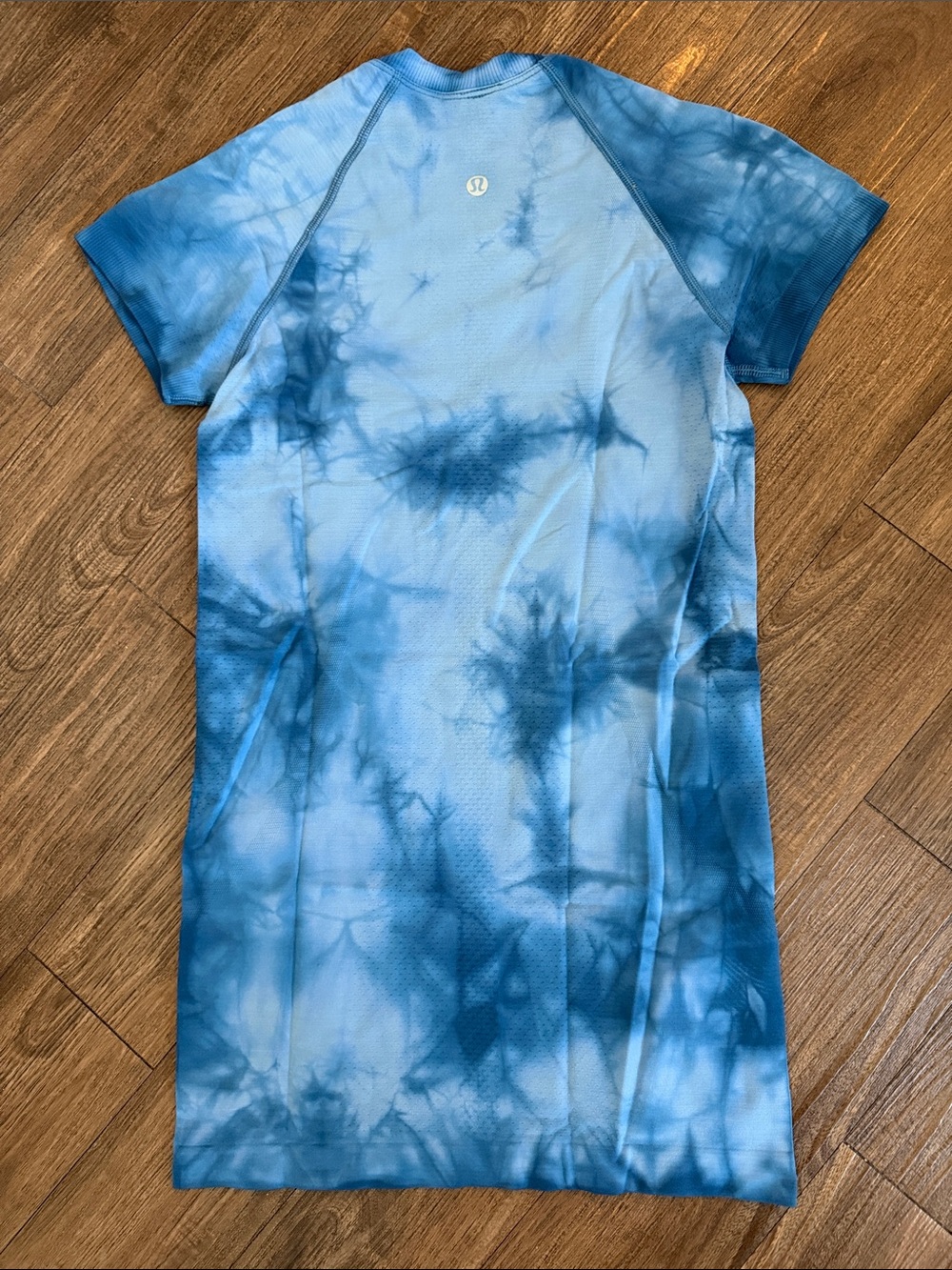 lululemon athletica Blue Tie-Dye Top